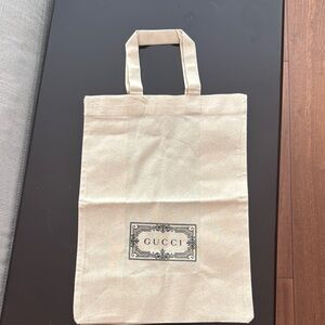 Gucci Natural Canvas Shopping Tote